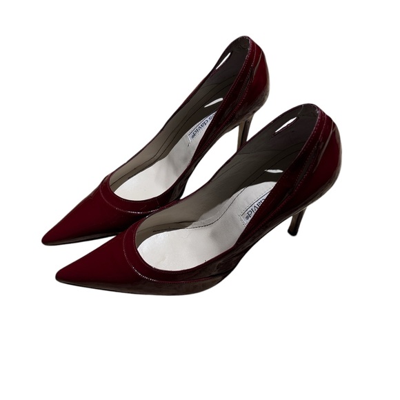 CHARLES DAVID Red Patent Pointy Heels!! - Picture 4 of 4